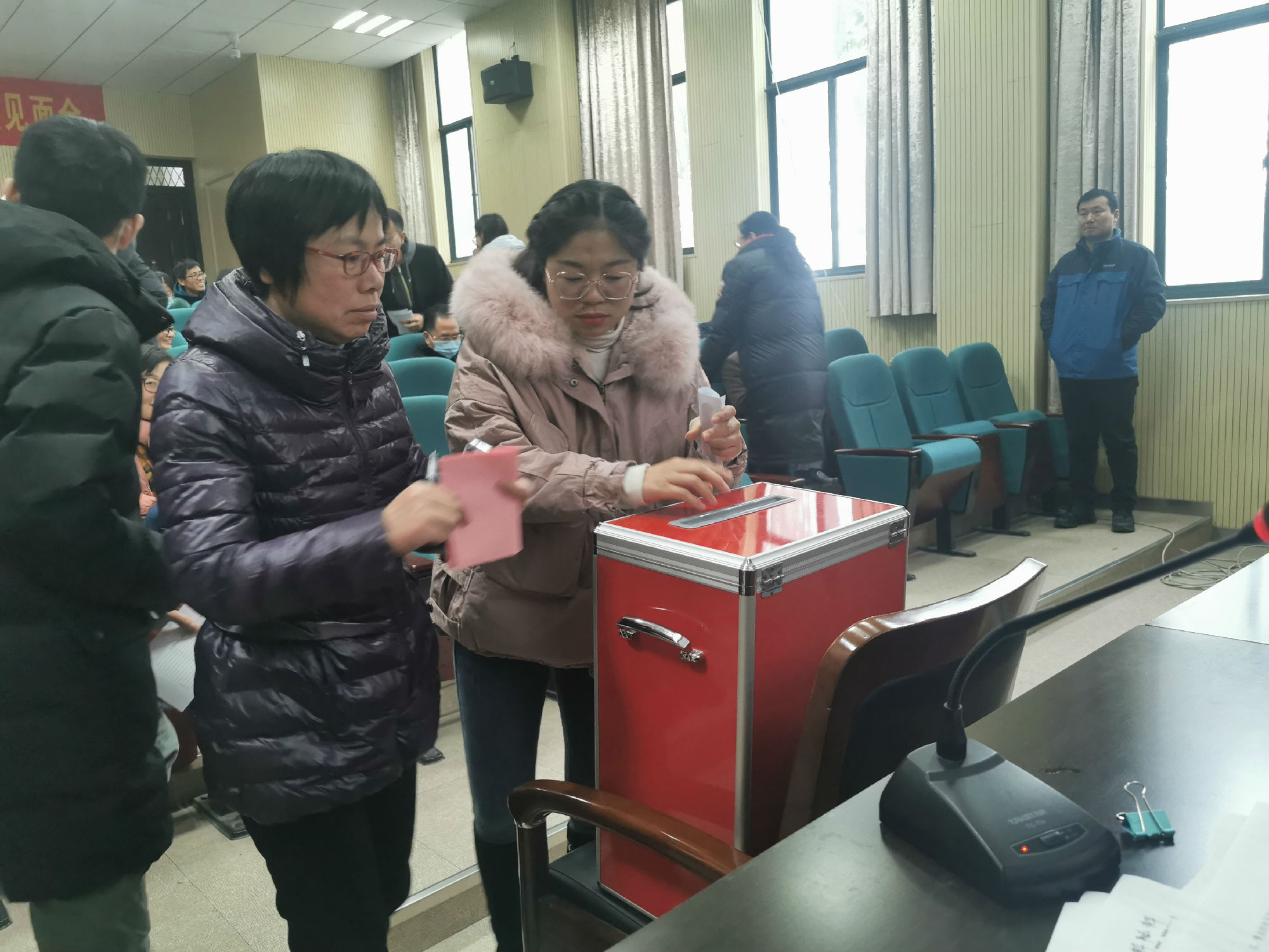 双代会选举2.jpg